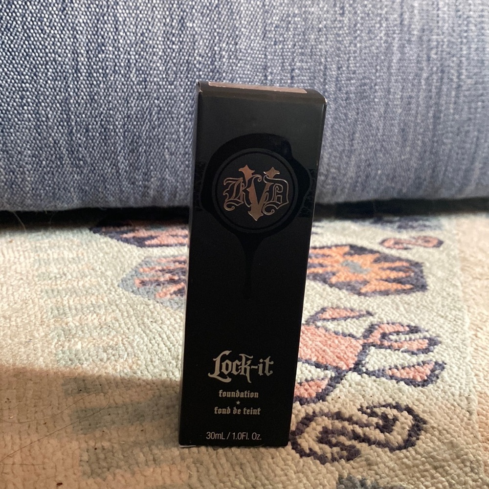Kat Von D Lock-It Foundation.  Deep 79 Neutral